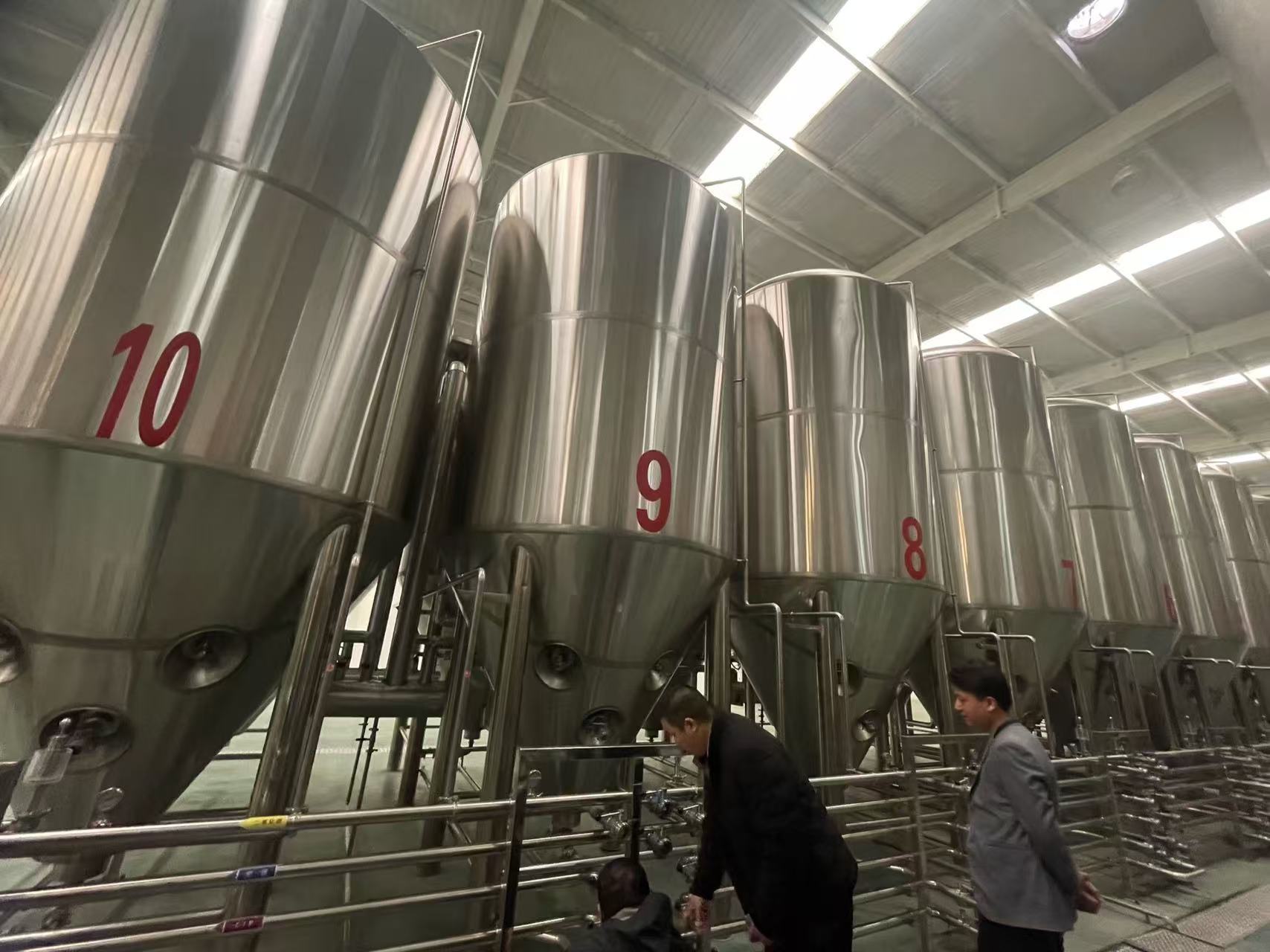海淀精酿啤酒设备厂—平面布置、设备设计、制造、调试、培训等一条龙服务